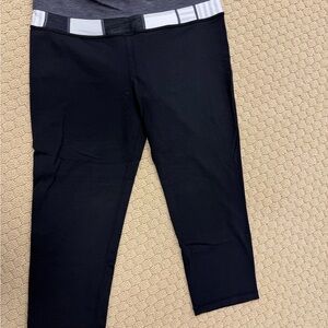 Lululemon Athletica Black Leggings with Gray Waistband